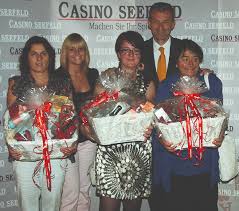 Frau Susanna Haas, Bianca Hilpold (Casino Marketing), Frau Manuela Liebscher, Casinodirektor Ernst Hubmann und Frau Renate Euler. Am Mittwoch, den 29.