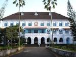 File:Archbishop's House, Changanassery, Kerala.jpg - Wikipedia ...