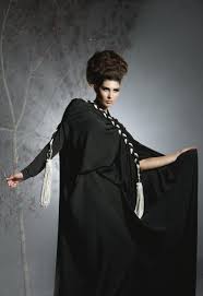 Abayas: A History of Fashion and Decency | The Rabbit Hole