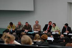 Otto Rienhoff (TMF e.V.), Dr. Frank Hackenberg (VdAK e.V. / AEV e.V.), Marie-Luise Müller (Präsidentin Deutscher Pflegerat), Lutz Sindermann (BMGS) - Podiumsdiskussion