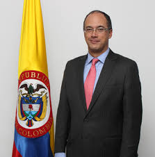 El gobierno de Colombia aumentará los salarios mínimos algo más del 3% en el 2.011