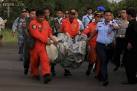 Four large parts of crashed AirAsia QZ8501 jet found on sea floor.