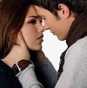 قبلة رومانسيه فى ليله بااارده