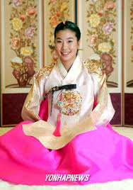 korean haristyle and hanbok Images?q=tbn:ANd9GcRoK0SE4cODMo4-_5Z2BPj-LjhZO2rJx5Css6xy2f2FnCDQGg47hQ