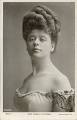 http://upload.wikimedia.org/wikipedia/en/thumb/e/e7/Camille_Clifford_2.jpg/220px-Camille_Clifford_2.jpg