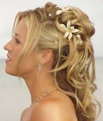 http://proms-hairstyless.blogspot.com/