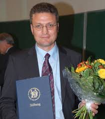 Prof.Dr. Lothar H. Wieler erhält den Hauptpreis der DGHM - Bild 1 ... - image_1_high