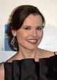 http://upload.wikimedia.org/wikipedia/commons/thumb/a/ae/Geena_Davis_at_the_2009_Tribeca_Film_Festival.jpg/220px-Geena_Davis_at_the_2009_Tribeca_Film_Festival.jpg