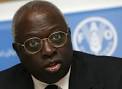 ... por lo que para calentarse Diouf utilizó una bufanda, un gorro de lana y ... - jacques-diouf-director-de-la-fao370x270