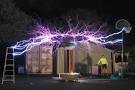 Tesla_coil_sparks