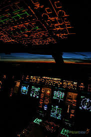 Cockpit Sunrise Airbus A340-600 - Bild \u0026amp; Foto von Tom Solger aus ...