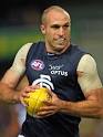 Around the AFL grounds | Neos Kosmos