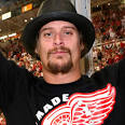 http://images.eonline.com/eol_images/Entire_Site/20080603/300.kid.rock.060308.jpg
