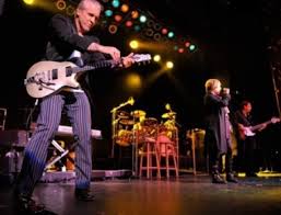 pat benatar with neil giraldo, fox theater in salinas CA, ©Brittany Durgin 7. Fox Theater in Salinas, CA © 7/25/08 - Brittany Durgin/the Salinas Californian - salinas01