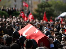 Türk medyası yayınla şunu önce başbakan göndersin oğlunu ölmeye