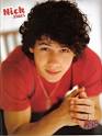 Whos better Justin Bieber or Nick Jonas    POLLpigeon