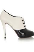  Shoes really can not be separated with a woman