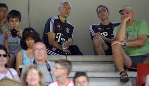 Dr. Karsten Schumann kam mit Matthias Sammer vom DFB zum FC Bayern München. Der offiziell als \u0026quot;Wissenschaftlicher Mitarbeiter\u0026quot; geführte Experte soll Bayerns ...