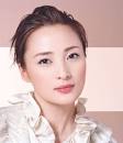 组图：蒋勤勤彩妆写真完美五官