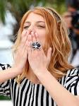 Melanie Laurent in Yves Saint