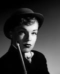http://www.theplace2.ru/archive/simone_signoret/img/040_simone_signoret_.jpg