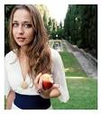 Video: Fiona Apple Covers