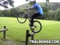 Video atraksi sepeda bmx ( bmx bicycle tricks ) - YouTube