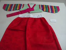 korean haristyle and hanbok Images?q=tbn:ANd9GcS7dW56xSA_VkyIB_Le6aVewiTgwt8lvemC0yDNV-R0mmLOtT4i