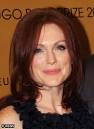 Julianne Moore has signed on to star in the feature adaptation of the best ... - julianne_moore_001_051309-1
