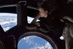 Tracy_Caldwell_Dyson_in_Cupola.