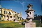 A large Edwardian country house, formerly occupied by socialite entertainer - via Daymix