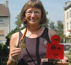 Ingelore Köster auf Hellriegels Spuren - Ironman Germany 2005