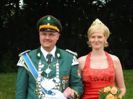 König Kersten Schumacher mit seiner Königin Alexa Plöger