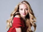 http://hollywoodhatesme.files.wordpress.com/2012/02/amanda-seyfried-2.jpg