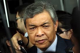 Ahmad Zahid Hamidi. Zahid said the Kamunting detention centre, which began operation on Nov 1, 1973 and built on 9.3 hectares of land, ended its function as ... - BPSB1210HS189.storyimage