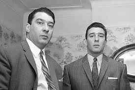 The East End gangsters posted them to Patsy Manning, who became friends with Reggie when they served time together at Long Lartin prison in Evesham, Worcs, ... - ronnie-reggie-kray-266646049