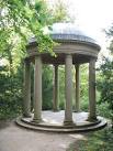 Studley Temple of Fame. One of the many Follies in Studley Park - via Daymix