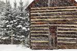 File:Rustic-country-cabin-snow-storm - Virginia - ForestWander.jpg ...
