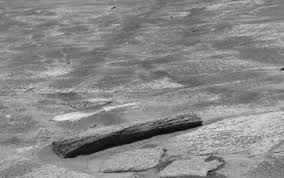 Penemuan Gua misterius dan Balok Kayu di Mars
