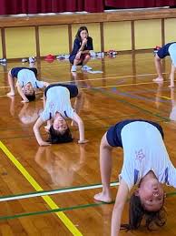 小中学生組体操女子|尾道市立土堂小学校 平成２５年度 土堂News 「組体操の練習」