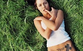 Angelina Jolie Tattoodvzdfvf