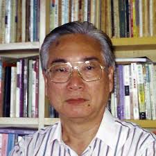 Mr. HUI Ting-ming (Book Reviewer, Book Collector). For detailed biography, please refer to the Chinese Version - Hui-Ting-Ming