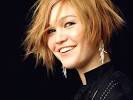 Julia Stiles Picture 3
