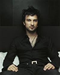 Tarkan bir daha �alarm� bilmem postac� kap�m� sanmam biliyorum 
d�nmezsin sen �oktan gitmi�sin �ark�s� videosu izle dinle mp3 indir