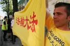 Polish Falun Gong practitioners protest the CCP's persecution of Falun Gong