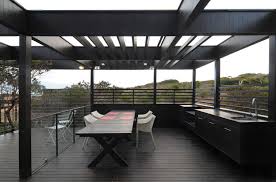 contoh desain teras belakang rumah fungsi untuk ruang makan | Info ...