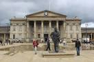 SE1416 : Huddersfield station and statue of Harold Wilson - via Daymix