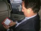 Newt gives his etch a sketch