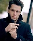 The room is filled with love and awe for Julian Ovenden – he's just ... - julian-ovenden-02