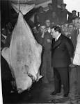 File:Fiorello LaGuardia with halibut.jpg - Wikipedia, the free ...
